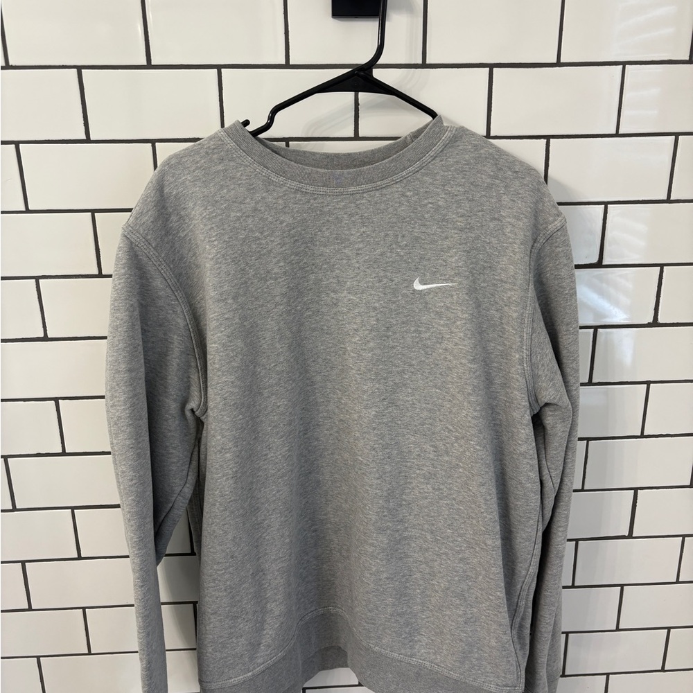 Nike Men's Heather Gray Crewneck Sweater